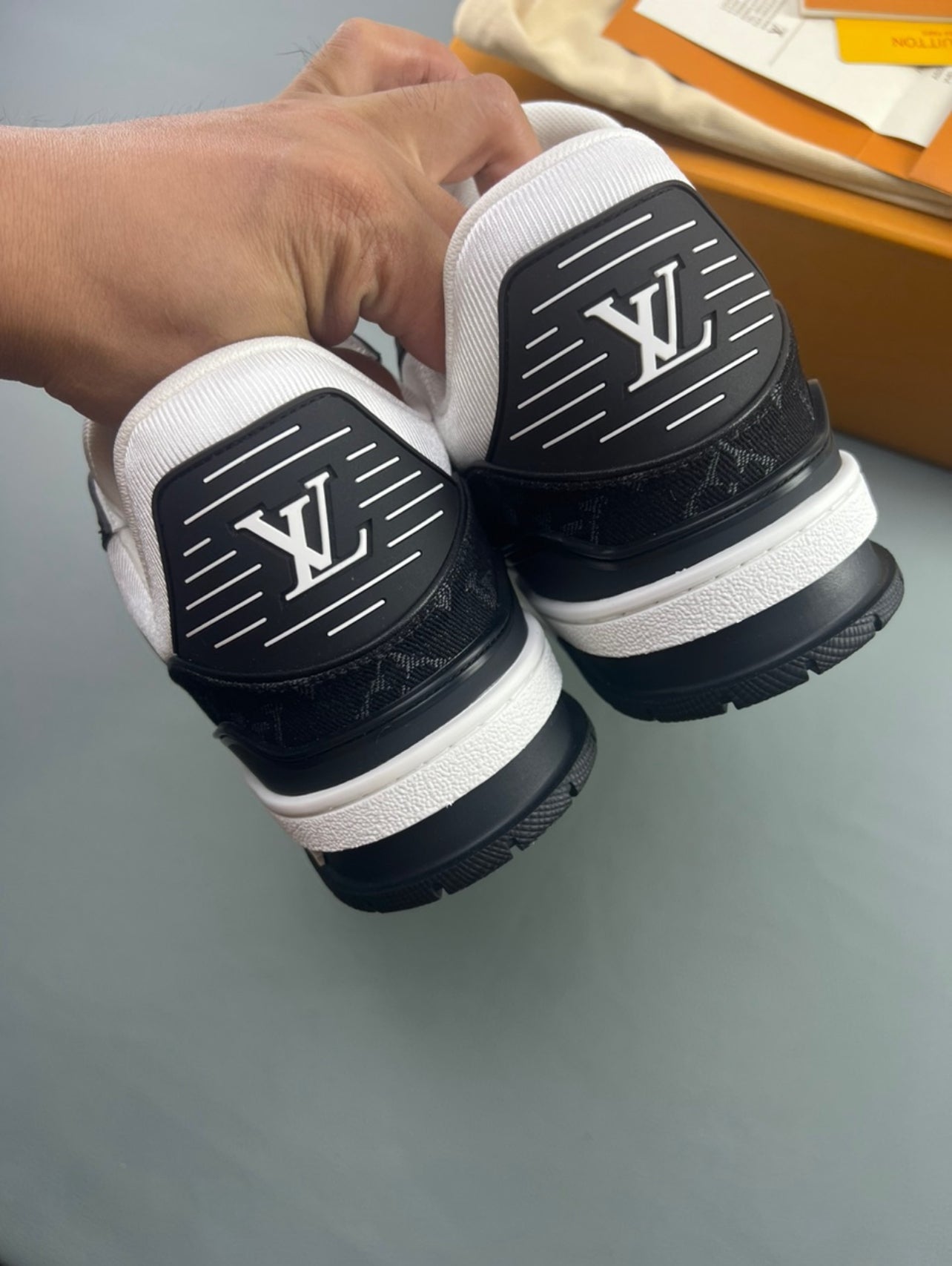 Louis Vuitton Trainer White Black